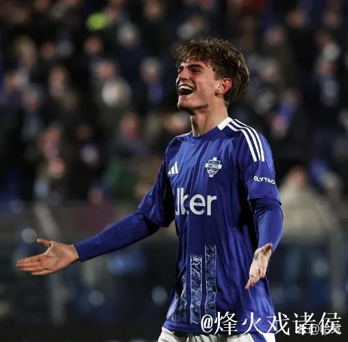 里奥斯转会费预计3000万至3500万欧元,诺丁汉森林有意引进这名中场 里奥斯转会费预计3000万至3500万欧元,诺丁汉森林有意引进这名中场